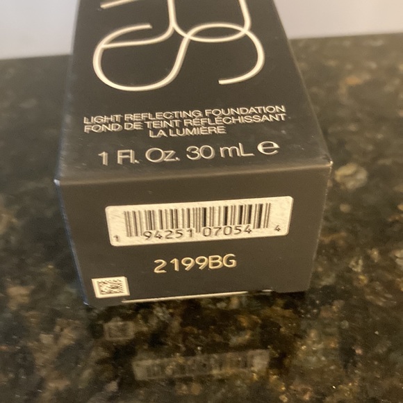 NARS Light Reflecting Advanced Skincare Foundation 1 oz — BRAND NEW/Sealed - Picture 10 of 15